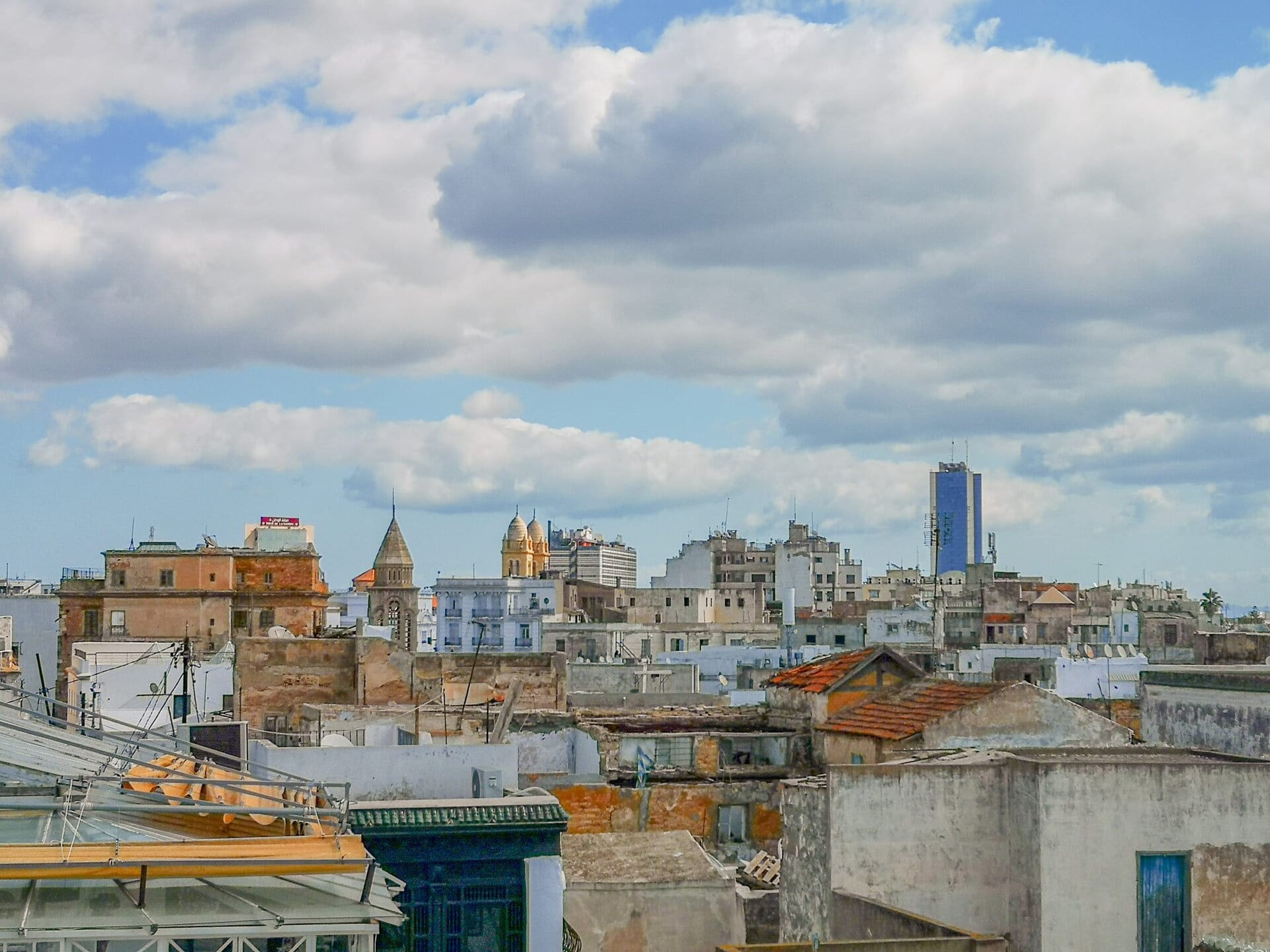 Tunisia Holds Rate at 7% as Energy Imports Jump 28%